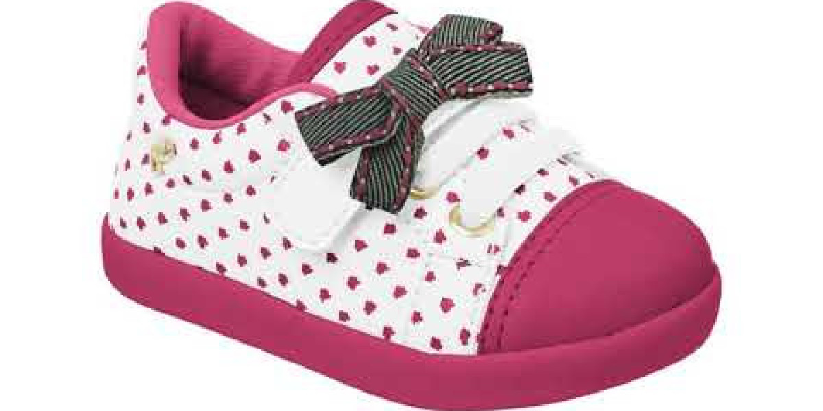 Tenis Pampili 35: Estilo e Conforto para os Pequenos Aventureiros