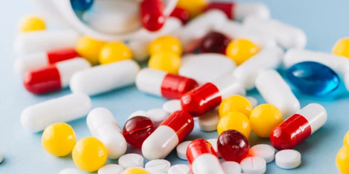 Qué es la ruda y para qué sirve: las propiedades de esta planta medicinal, sus contraindicaciones y cómo prepararla